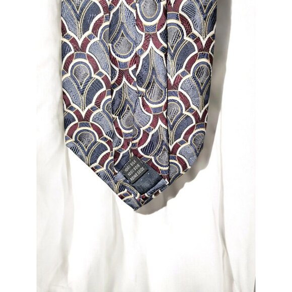 Pavia Handmade in Italy 100% Silk Geometric Pattern Tie—Elegant & Timeless Desig - Picture 9 of 10